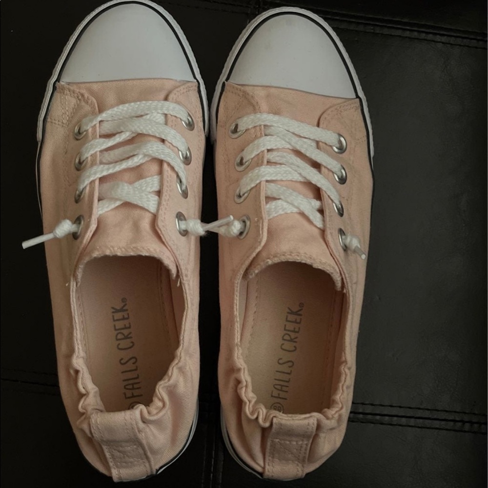 Falls Creek Women's Blush Canvas Loafers